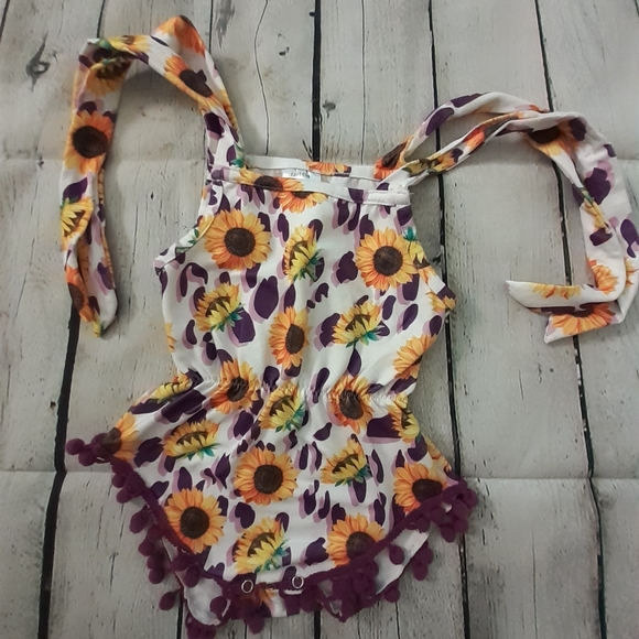 Sold - Picture 1 of 4